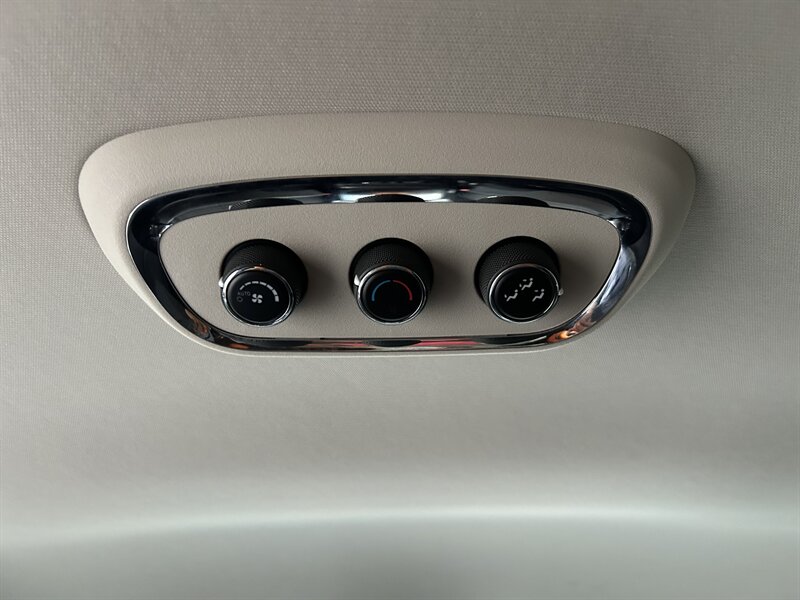 2014 Dodge Durango SXT - Photo 15 - Greensboro, NC 27407