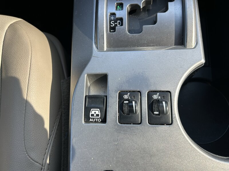 2014 Toyota 4Runner SR5 Premium - Photo 19 - Greensboro, NC 27407