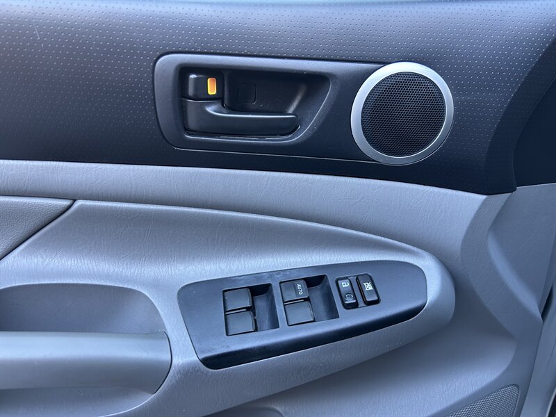 2012 Toyota Tacoma PreRunner V6 - Photo 12 - Greensboro, NC 27407