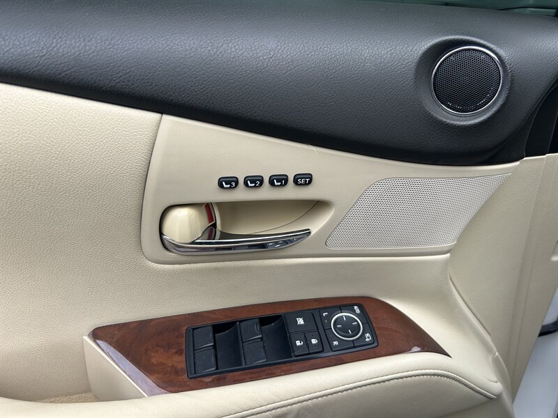 2014 Lexus RX 350 - Photo 12 - Greensboro, NC 27407