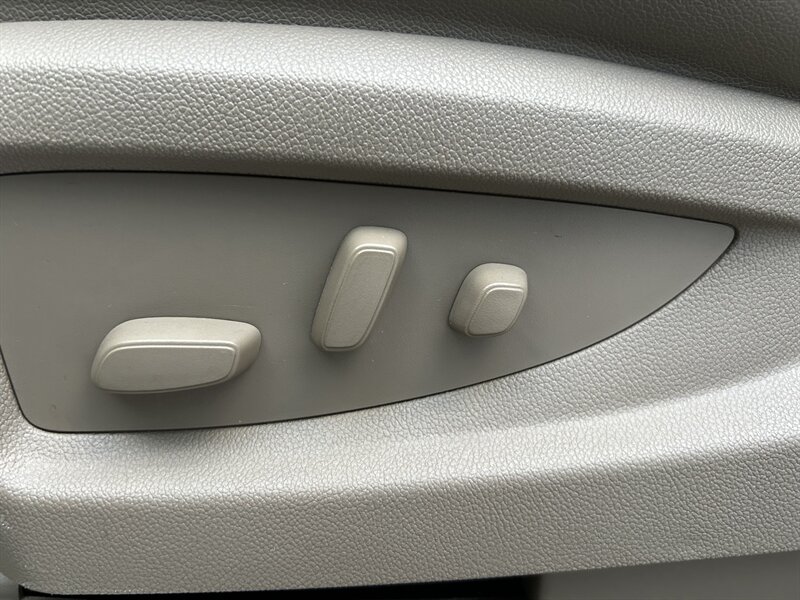 2017 Chevrolet Suburban Premier - Photo 23 - Greensboro, NC 27407