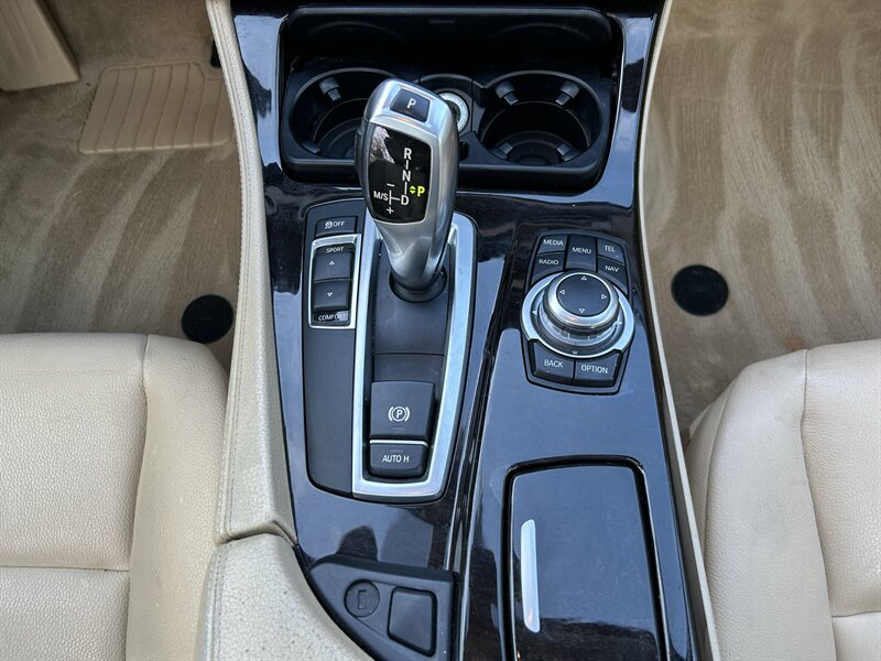 2013 BMW 5 Series 528i - Photo 17 - Greensboro, NC 27407