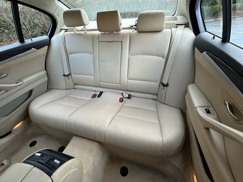 2013 BMW 5 Series 528i - Photo 12 - Greensboro, NC 27407