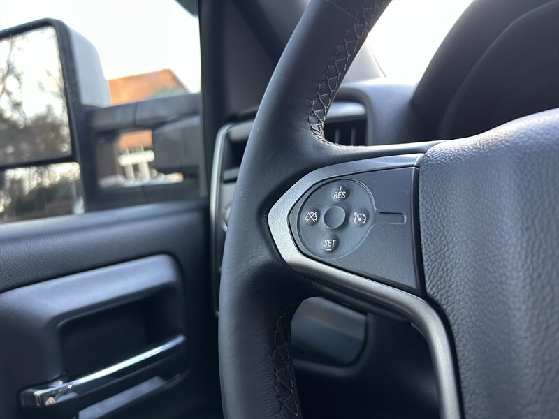 2017 Chevrolet Silverado 1500 LT Z71 - Photo 18 - Greensboro, NC 27407