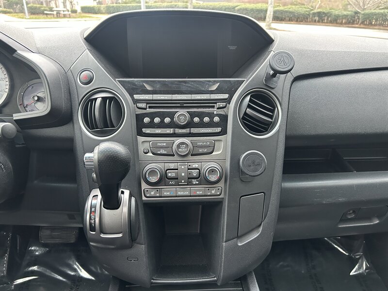 2015 Honda Pilot EX-L - Photo 16 - Greensboro, NC 27407