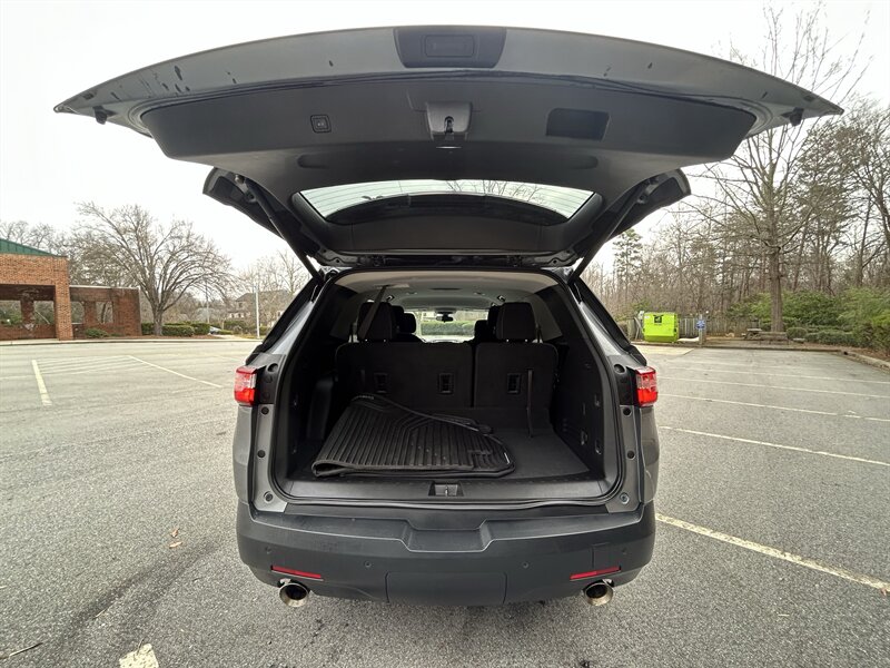 2018 Chevrolet Traverse LT Cloth - Photo 31 - Greensboro, NC 27407