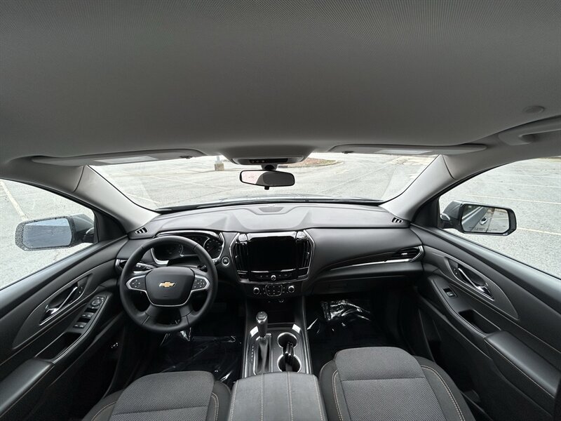 2018 Chevrolet Traverse LT Cloth - Photo 7 - Greensboro, NC 27407