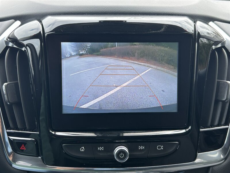 2018 Chevrolet Traverse LT Cloth - Photo 26 - Greensboro, NC 27407