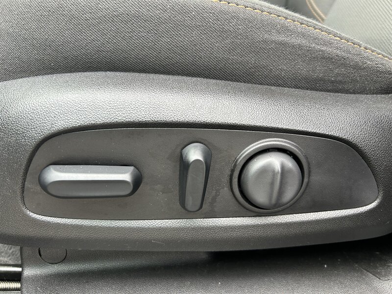 2018 Chevrolet Traverse LT Cloth - Photo 17 - Greensboro, NC 27407