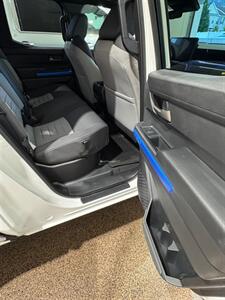 2025 Toyota Tacoma TRD Off-Road   - Photo 19 - Provo, UT 84601