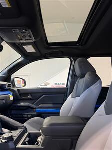 2025 Toyota Tacoma TRD Off-Road   - Photo 11 - Provo, UT 84601