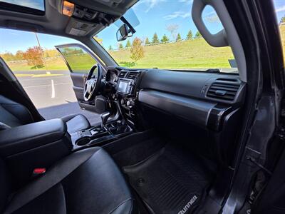 2019 Toyota 4Runner TRD Off-Road Premium - Photo 28 - Westport, MA 02790