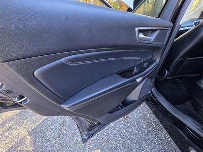 2017 Ford Edge Titanium   - Photo 25 - Westport, MA 02790