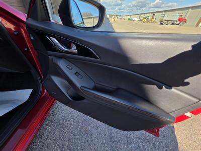 2015 Mazda Mazda3 i Grand Touring - Photo 32 - Westport, MA 02790