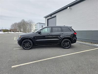 2019 Jeep Grand Cherokee Altitude - Photo 2 - Westport, MA 02790
