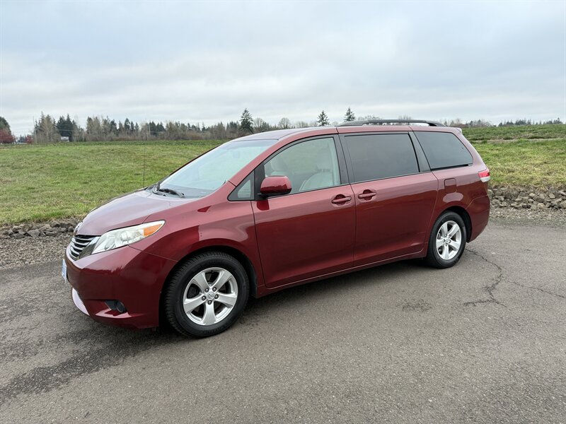 2014 Toyota Sienna LE 7-Passenger Auto Access - Photo 46 - Hillsboro, OR 97124