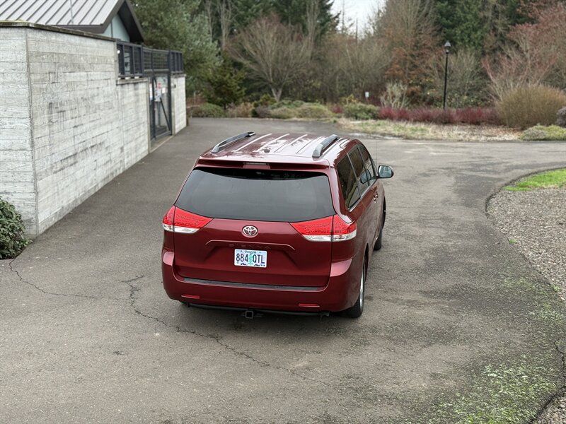 2014 Toyota Sienna LE 7-Passenger Auto Access - Photo 39 - Hillsboro, OR 97124