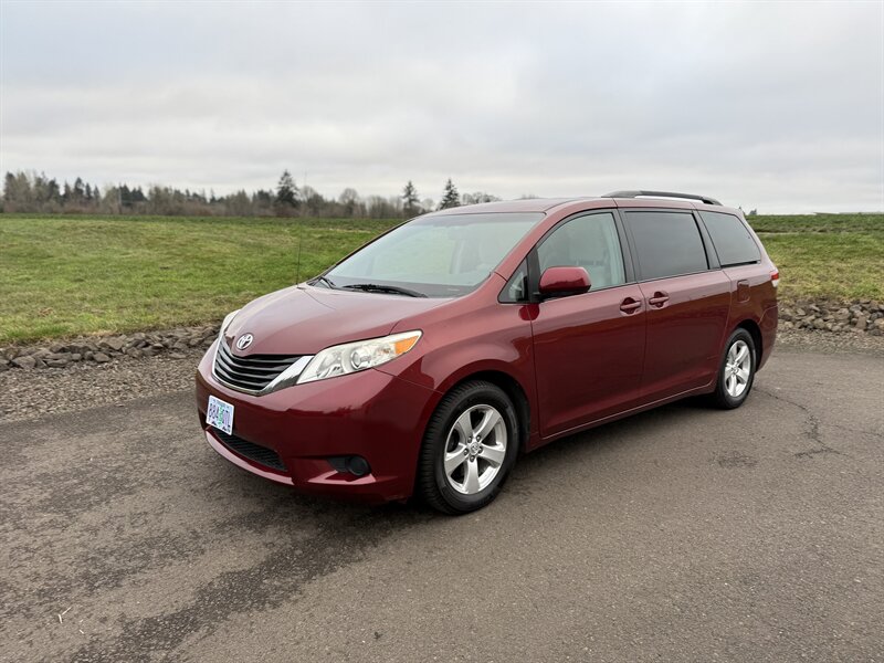 2014 Toyota Sienna LE 7-Passenger Auto Access - Photo 47 - Hillsboro, OR 97124