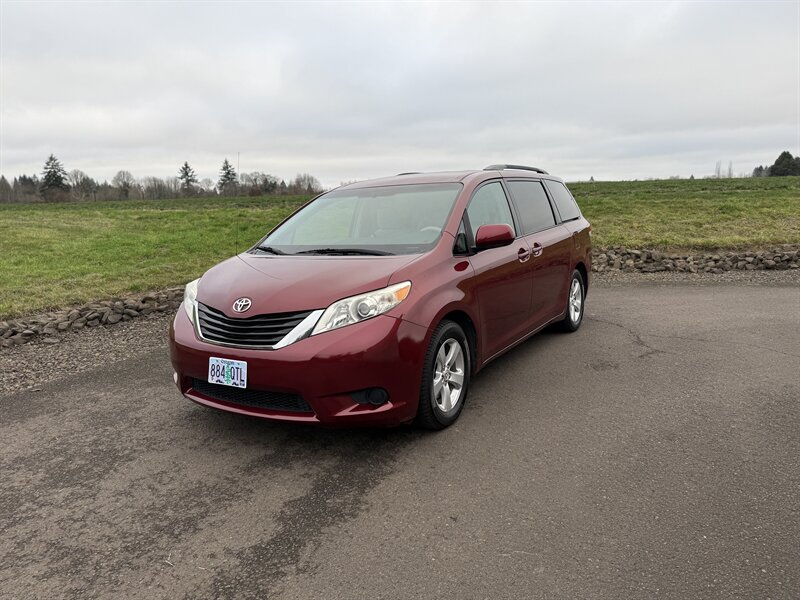 2014 Toyota Sienna LE 7-Passenger Auto Access - Photo 48 - Hillsboro, OR 97124