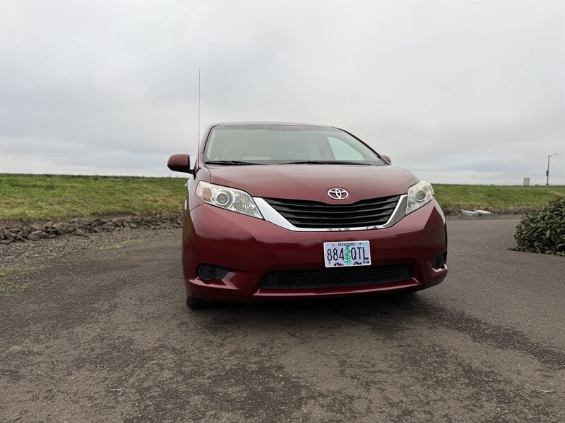 2014 Toyota Sienna LE 7-Passenger Auto Access - Photo 34 - Hillsboro, OR 97124