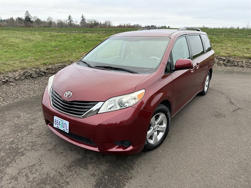 2014 Toyota Sienna LE 7-Passenger Auto Access - Photo 22 - Hillsboro, OR 97124