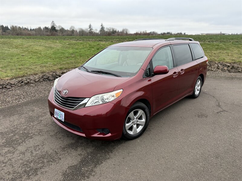 2014 Toyota Sienna LE 7-Passenger Auto Access - Photo 20 - Hillsboro, OR 97124