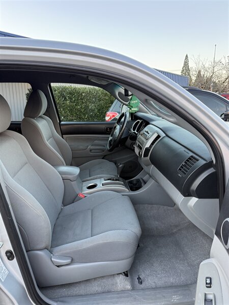 2011 Toyota Tacoma V6 - Photo 5 - Hillsboro, OR 97124