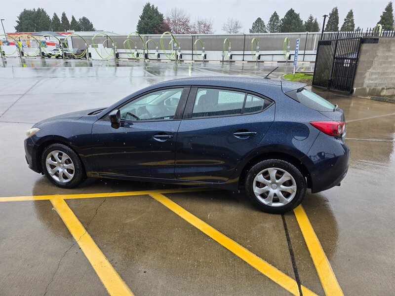 2015 Mazda Mazda3 i Sport  