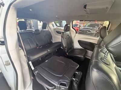 2018 Chrysler Pacifica Touring L   - Photo 35 - South Gate, CA 90280