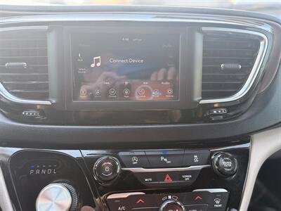 2018 Chrysler Pacifica Touring L   - Photo 23 - South Gate, CA 90280