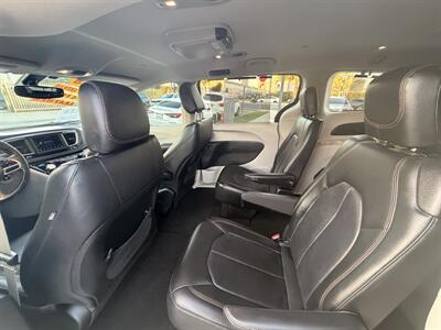 2018 Chrysler Pacifica Touring L   - Photo 25 - South Gate, CA 90280