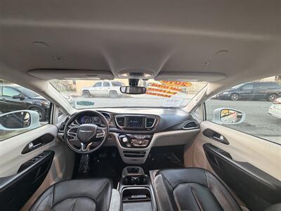 2018 Chrysler Pacifica Touring L   - Photo 27 - South Gate, CA 90280