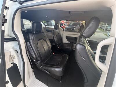 2018 Chrysler Pacifica Touring L   - Photo 33 - South Gate, CA 90280