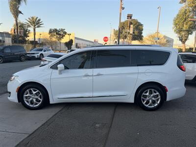 2018 Chrysler Pacifica Touring L   - Photo 4 - South Gate, CA 90280