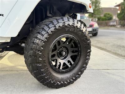2016 Jeep Wrangler Unlimited Sahara   - Photo 10 - South Gate, CA 90280