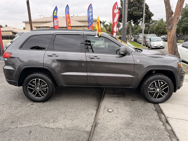 2018 Jeep Grand Cherokee Trailhawk - Photo 8 - South Gate, CA 90280