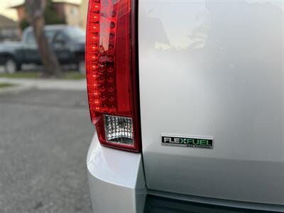2011 Cadillac Escalade Luxury   - Photo 10 - South Gate, CA 90280