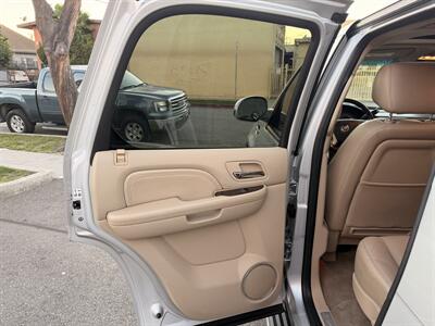 2011 Cadillac Escalade Luxury   - Photo 27 - South Gate, CA 90280
