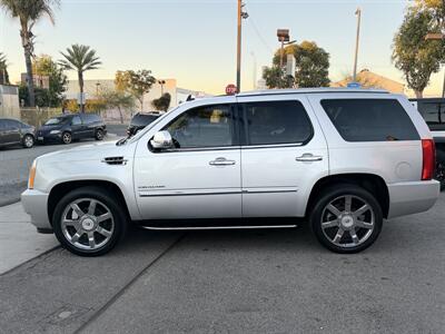 2011 Cadillac Escalade Luxury   - Photo 3 - South Gate, CA 90280