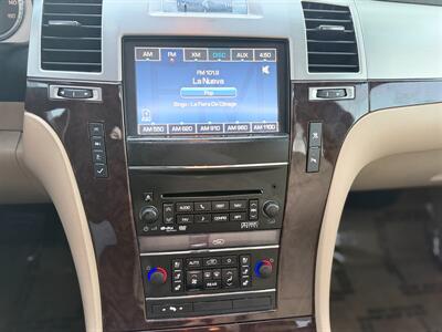 2011 Cadillac Escalade Luxury   - Photo 25 - South Gate, CA 90280
