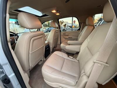 2011 Cadillac Escalade Luxury   - Photo 28 - South Gate, CA 90280