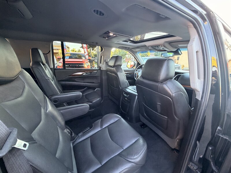 2016 Cadillac Escalade ESV Luxury Collection - Photo 35 - South Gate, CA 90280