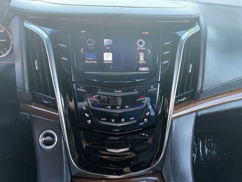 2016 Cadillac Escalade ESV Luxury Collection - Photo 25 - South Gate, CA 90280