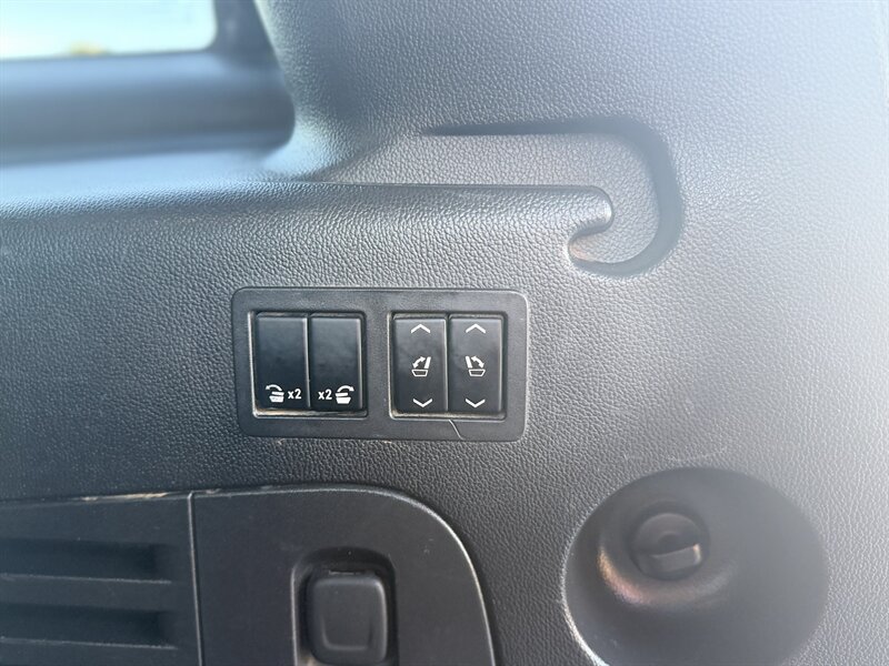 2016 Cadillac Escalade ESV Luxury Collection - Photo 13 - South Gate, CA 90280