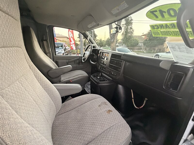 2017 Chevrolet Express 3500 - Photo 25 - South Gate, CA 90280