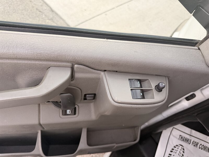 2017 Chevrolet Express 3500 - Photo 14 - South Gate, CA 90280