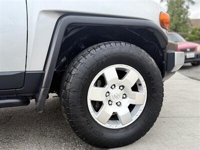2007 Toyota FJ Cruiser 4dr SUV   - Photo 10 - South Gate, CA 90280