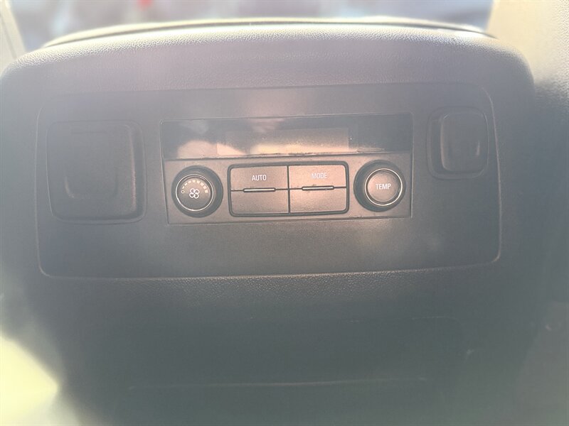 2018 Chevrolet Suburban LT - Photo 31 - South Gate, CA 90280