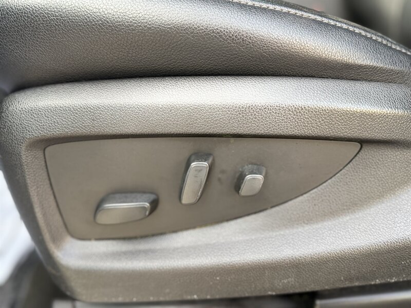 2018 Chevrolet Suburban LT - Photo 17 - South Gate, CA 90280