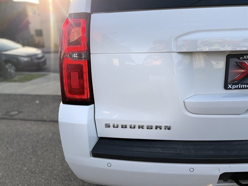 2018 Chevrolet Suburban LT - Photo 10 - South Gate, CA 90280
